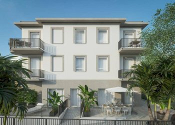 Facciata - Trilocale via Giuseppe Garibaldi, Varazze - foto 4