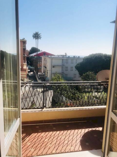 Balcone - Quadrilocale via Capitano Lazzaro Parodi, Varazze - foto 1