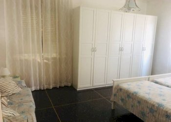 Camera da letto - Quadrilocale via Capitano Lazzaro Parodi, Varazze - foto 15