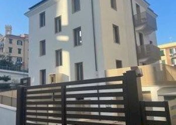 Facciata - Attico via F. M. Accinelli, Varazze - foto 11