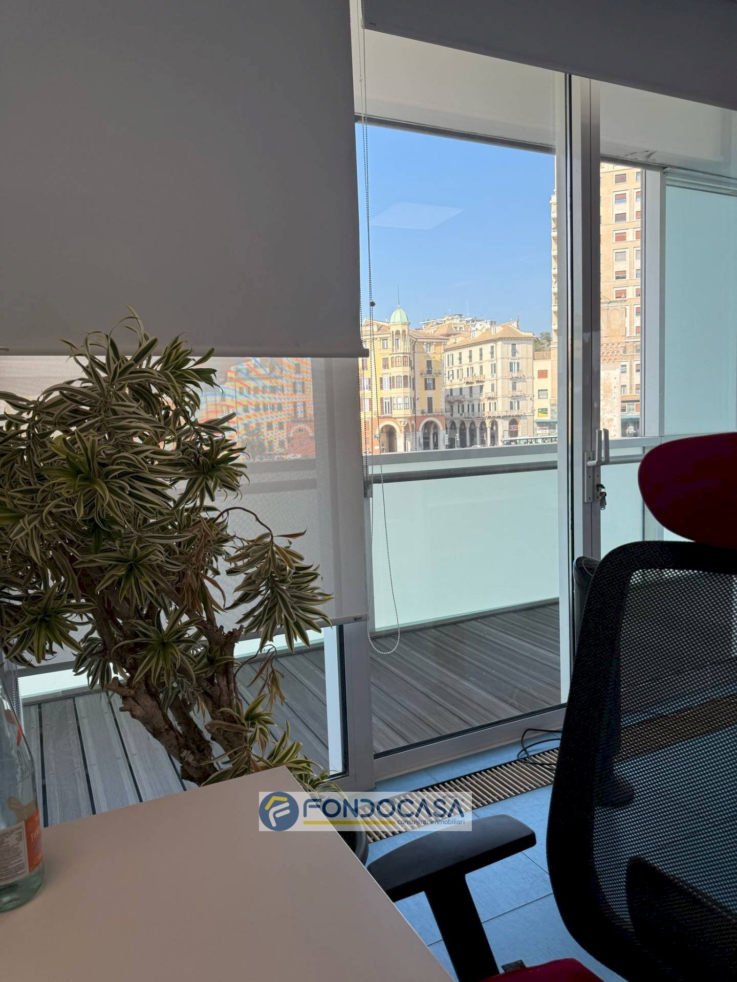 Ufficio Largo delle coffe, Savona (zona Centro) - foto 1