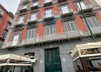Appartamento Piazza della Vittoria, Napoli (zona San Ferdinando) - foto 3