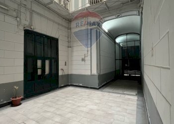 Appartamento Piazza della Vittoria, Napoli (zona San Ferdinando) - foto 4