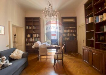 Appartamento Piazza della Vittoria, Napoli (zona San Ferdinando) - foto 12