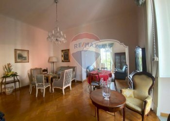 Appartamento Piazza della Vittoria, Napoli (zona San Ferdinando) - foto 10