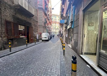 Bilocale Napoli (zona Avvocata) - foto 2