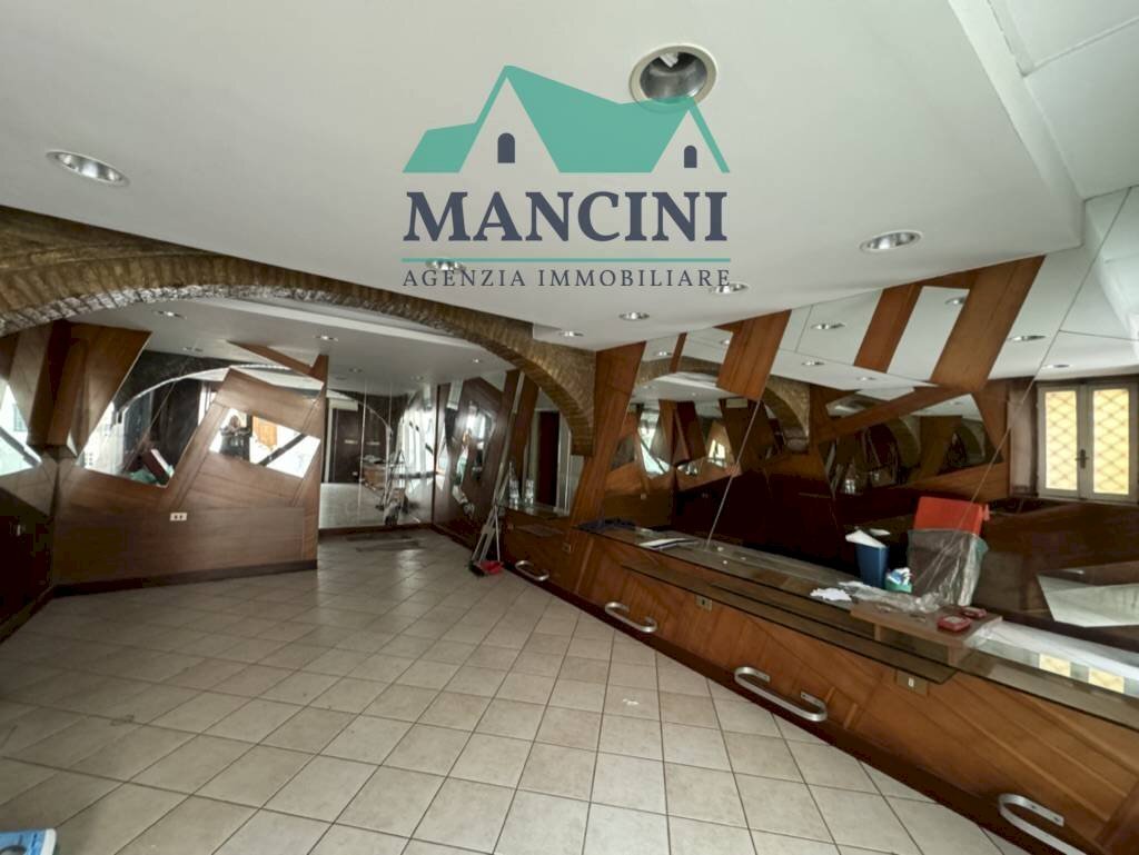 Locale Commerciale corso matteotti 66, Jesi - foto 3