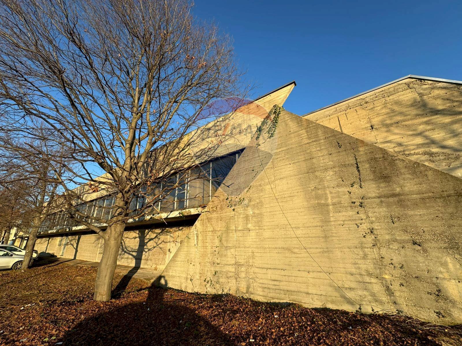 Locale Commerciale Primo Maggio, Buscate - foto 1