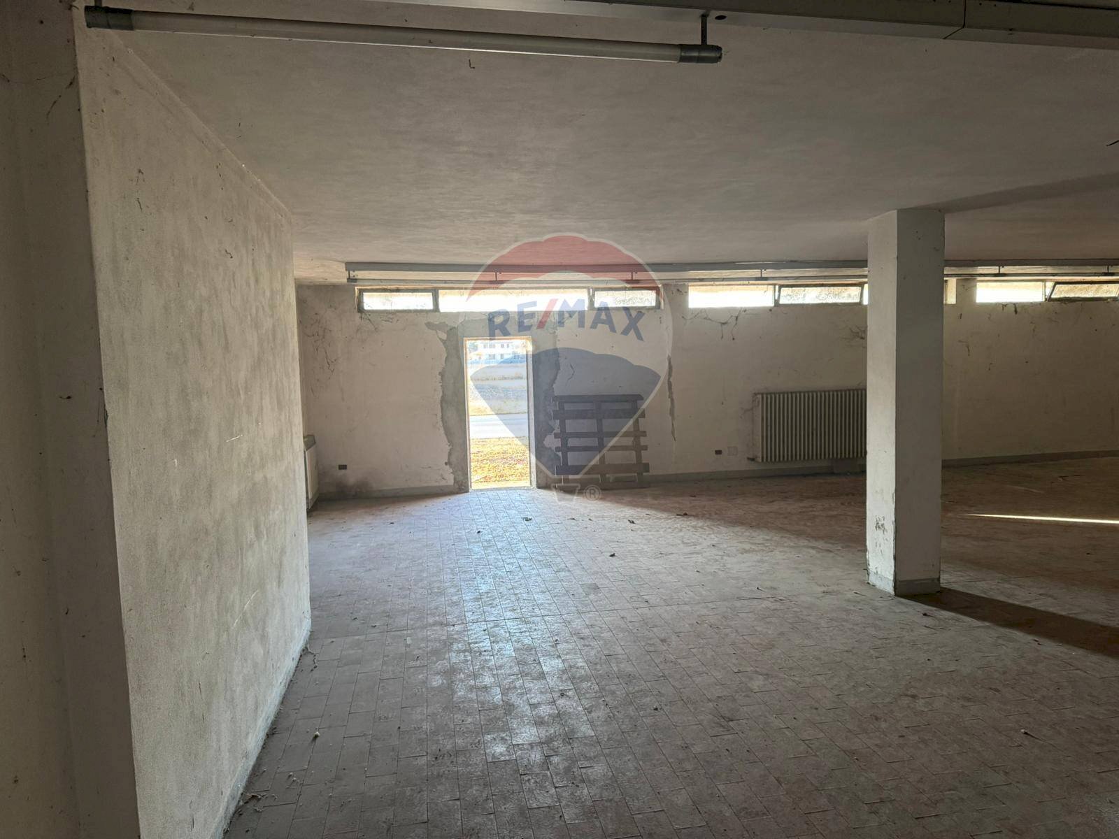 Locale Commerciale Primo Maggio, Buscate - foto 3