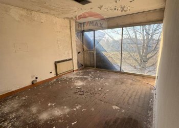 Locale Commerciale Primo Maggio, Buscate - foto 5