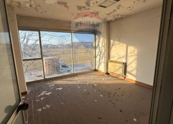 Locale Commerciale Primo Maggio, Buscate - foto 7