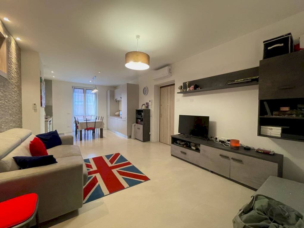 Salone - Trilocale piazza Perino, Volpedo - foto 1