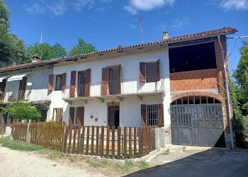 Casa indipendente Via Cesare Battisti, Piea - foto 2