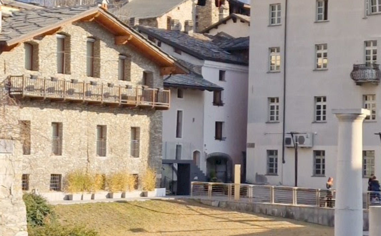 Locale Commerciale Via Quintane, 2, Aosta - foto 3