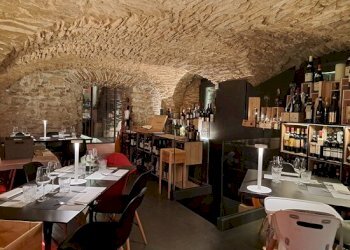 Locale Commerciale Via Quintane, 2, Aosta - foto 6