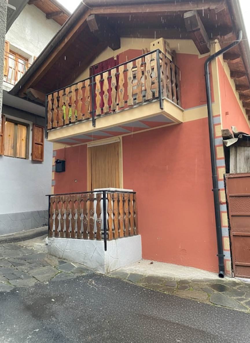 Casa indipendente Frazione Follias 26, Issogne - foto 1