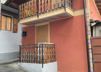 Independent house Frazione Follias 26, Issogne - photo 1