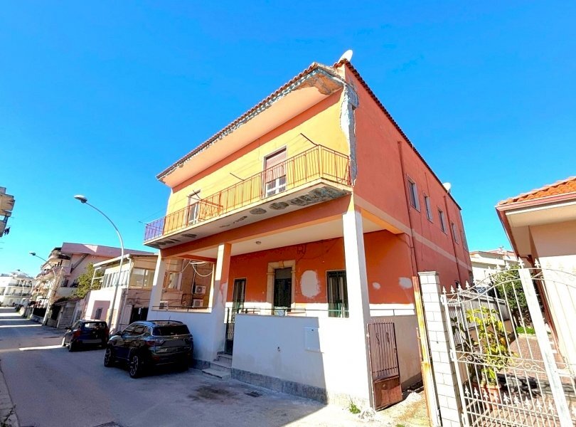 Appartamento Mondragone - foto 1