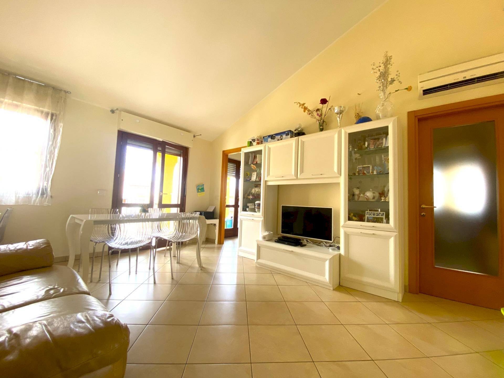 Three-room apartment Selargius - photo 3