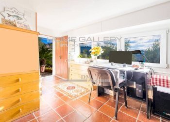 Stanza arredata - Villa via del Castello, Recco - foto 23