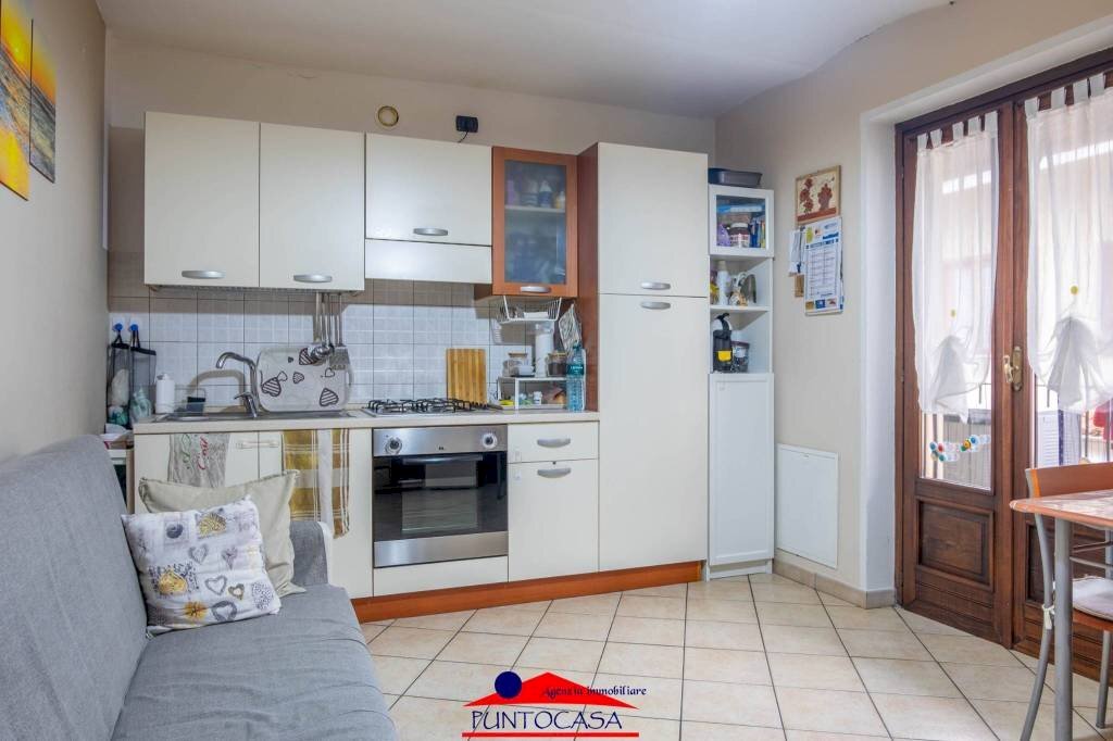 Cucina - Bilocale via Roma, 20, Manta - foto 1