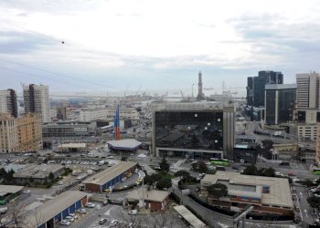 Vista - Trilocale via San Bartolomeo del Fossato, 74, Genova (zona Sampierdarena) - foto 1