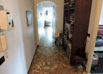 Interno appartamento - Trilocale via San Bartolomeo del Fossato, 74, Genova (zona Sampierdarena) - foto 5