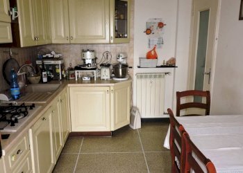 Cucina - Trilocale via San Bartolomeo del Fossato, 74, Genova (zona Sampierdarena) - foto 13