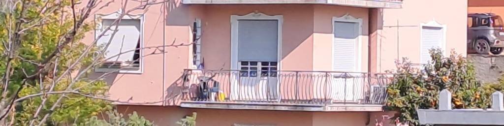 Facciata - Quadrilocale Genova (zona Bolzaneto) - foto 1