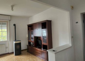 Camera da letto - Quadrilocale Genova (zona Bolzaneto) - foto 14