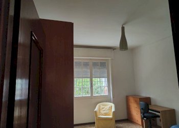 Stanza arredata - Quadrilocale Genova (zona Bolzaneto) - foto 39