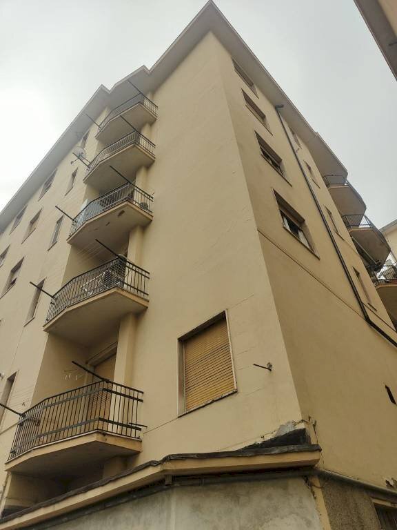 Facciata - Quadrilocale Arquata Scrivia - foto 1