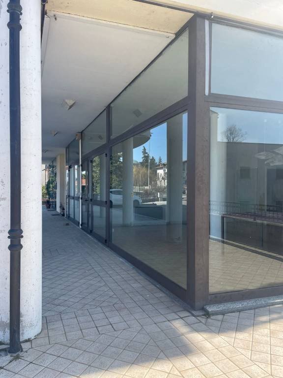 Facciata - Negozio strada Statale 28, 8/e, Vicoforte - foto 1