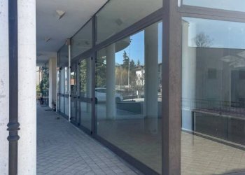 Facciata - Negozio strada Statale 28, 8/e, Vicoforte - foto 1