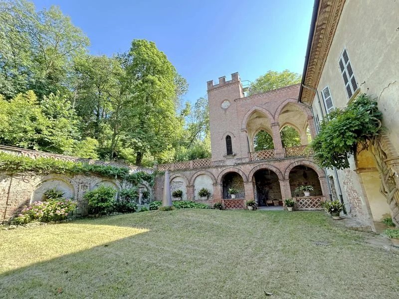 Castle Incisa Scapaccino - photo 2