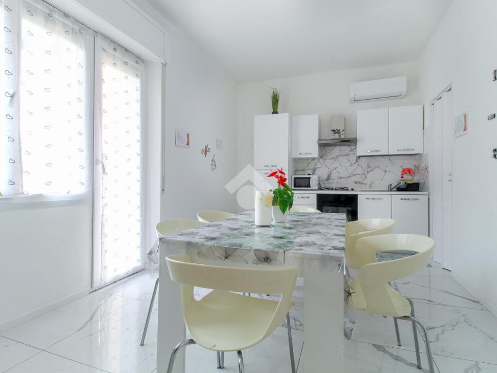 Quadrilocale Viale Piave, Reggio nell'Emilia - foto 2