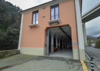 Capannone Via Ovada, Genova (zona Voltri) - foto 1