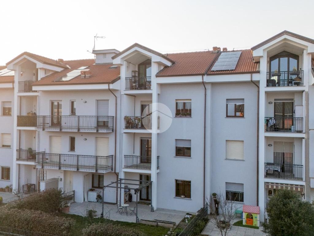 Four-room apartment Via 4 Novembre, Cervere - photo 1