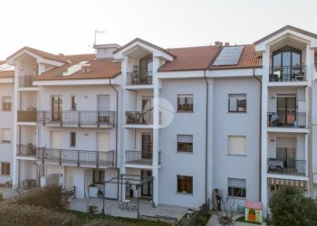 Four-room apartment Via 4 Novembre, Cervere - photo 1