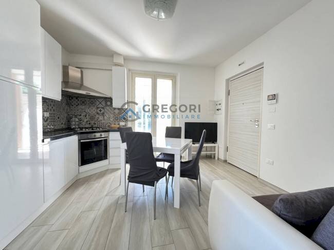 Three-room apartment LUNGOMARE ZARA, Giulianova - photo 3