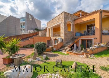 Villa a Schiera Via Le Maree, Arzachena - foto 1