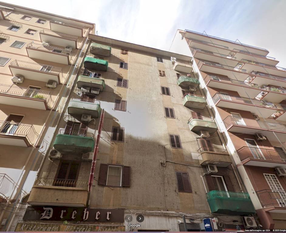 Facciata - Two-room apartment via Cesare Battisti, 75, Taranto - photo 3
