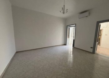 Soggiorno - Two-room apartment via Cesare Battisti, 75, Taranto - photo 8