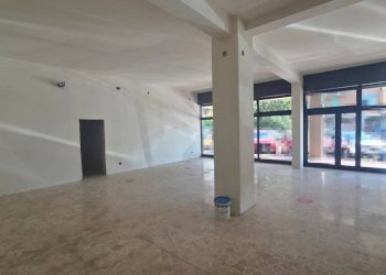 Interno non residenziale - Negozio San Giovanni in Persiceto - foto 4