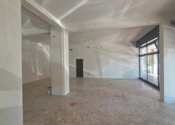 Interno non residenziale - Negozio San Giovanni in Persiceto - foto 2