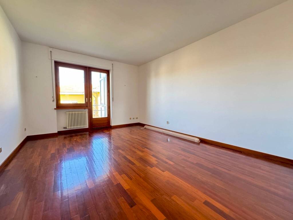 Stanza non arredata - Quadrilocale Cuneo (zona Donatello) - foto 3