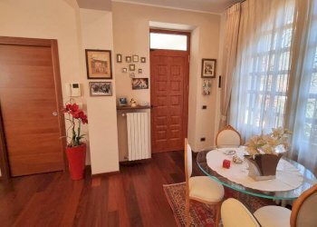 Interno appartamento - Villa strada per Sostegno, 30, Sostegno - foto 6