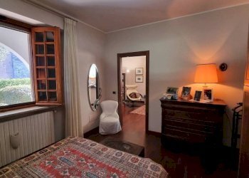 Stanza arredata - Villa strada per Sostegno, 30, Sostegno - foto 21