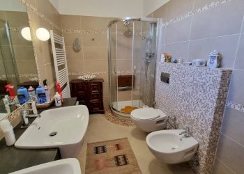 Bagno - Villa strada per Sostegno, 30, Sostegno - foto 24