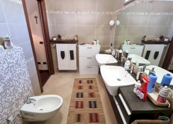Bagno - Villa strada per Sostegno, 30, Sostegno - foto 29